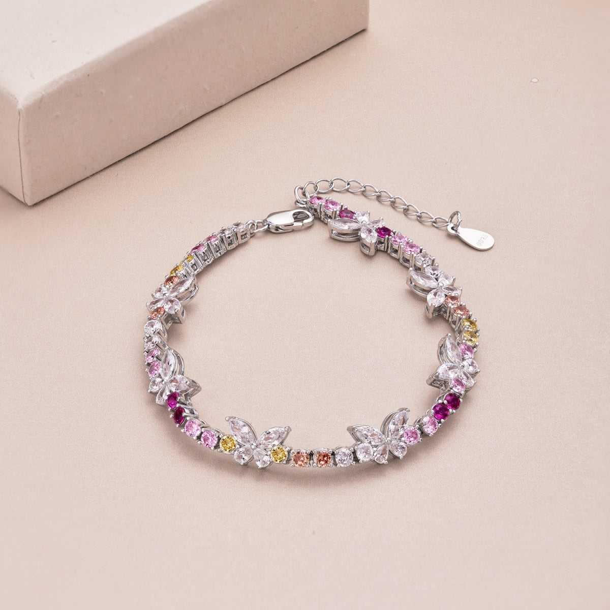 [Kincade Jewelery]Ornate Colorful Butterfly Shape Round Cut Daily Bracelet