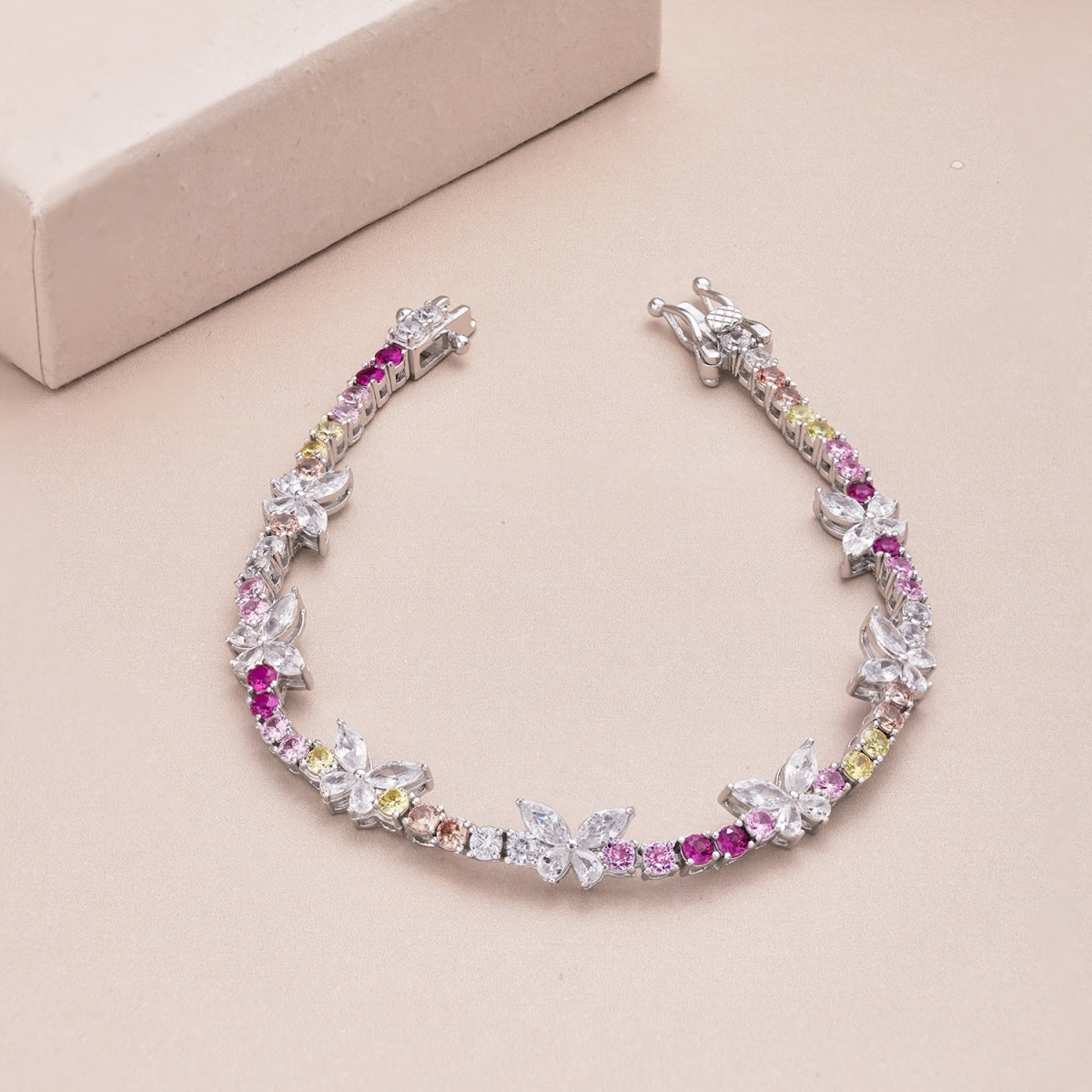 [Kincade Jewelery]Ornate Colorful Butterfly Shape Round Cut Daily Bracelet