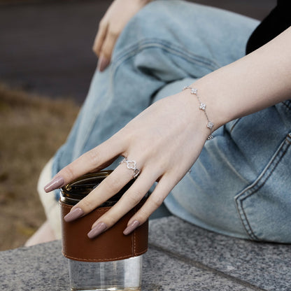 [Kincade Jewelery]Four-Leaf Kincade Hollow Butterfly Bracelet