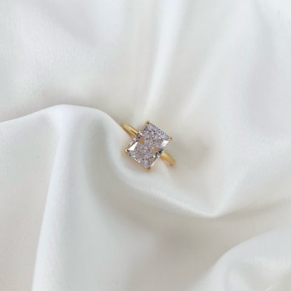 [Kincade Jewelery]4.0 Carat Ornate Enchanting Radiand Cut Banquet Ring