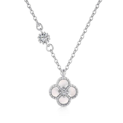 [Kincade Jewelery]Delicate Flower Shape Necklace