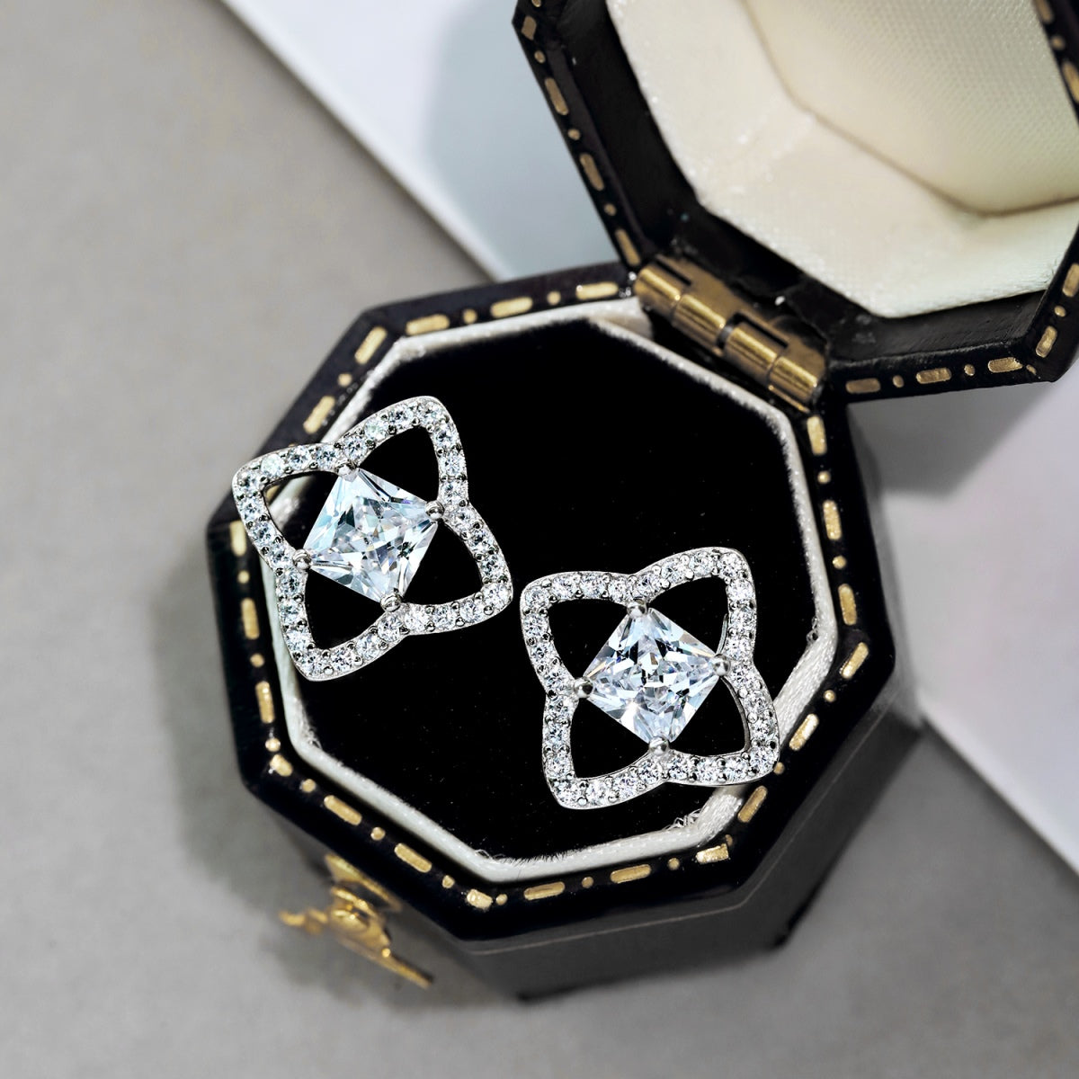 [Kincade Jewelrys]Elegant Star Shape Princess Cut Daily Earrings
