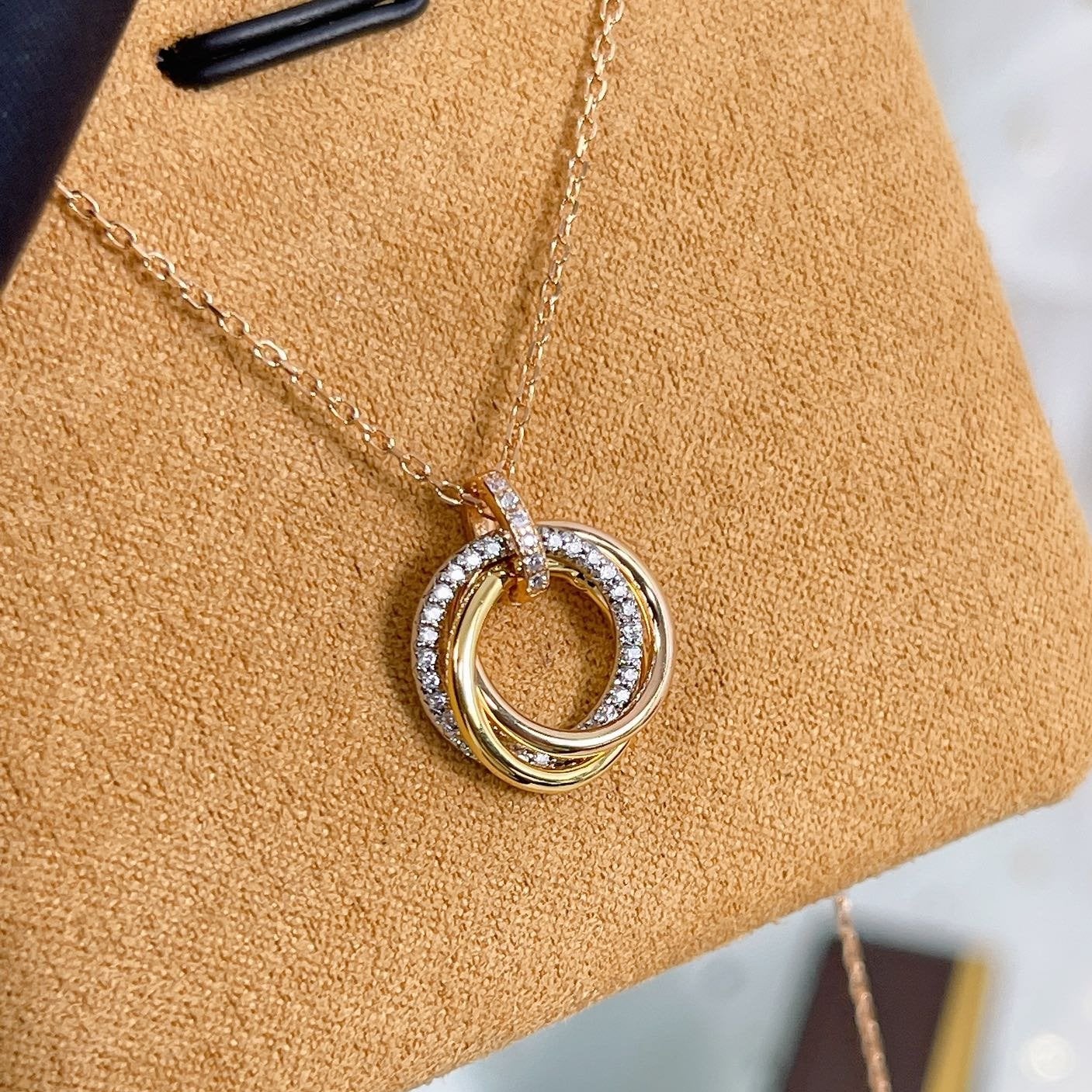 [Kincade Jewelrys]TRINITY NECKLACE SILVER GOLD PINK GOLD DIAMONDS