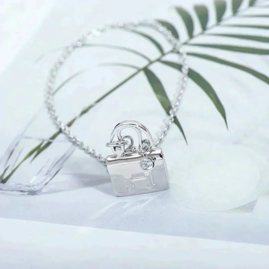 [Kincade Jewelrys]AMULETTE PEDANT SILVER NECKLACE