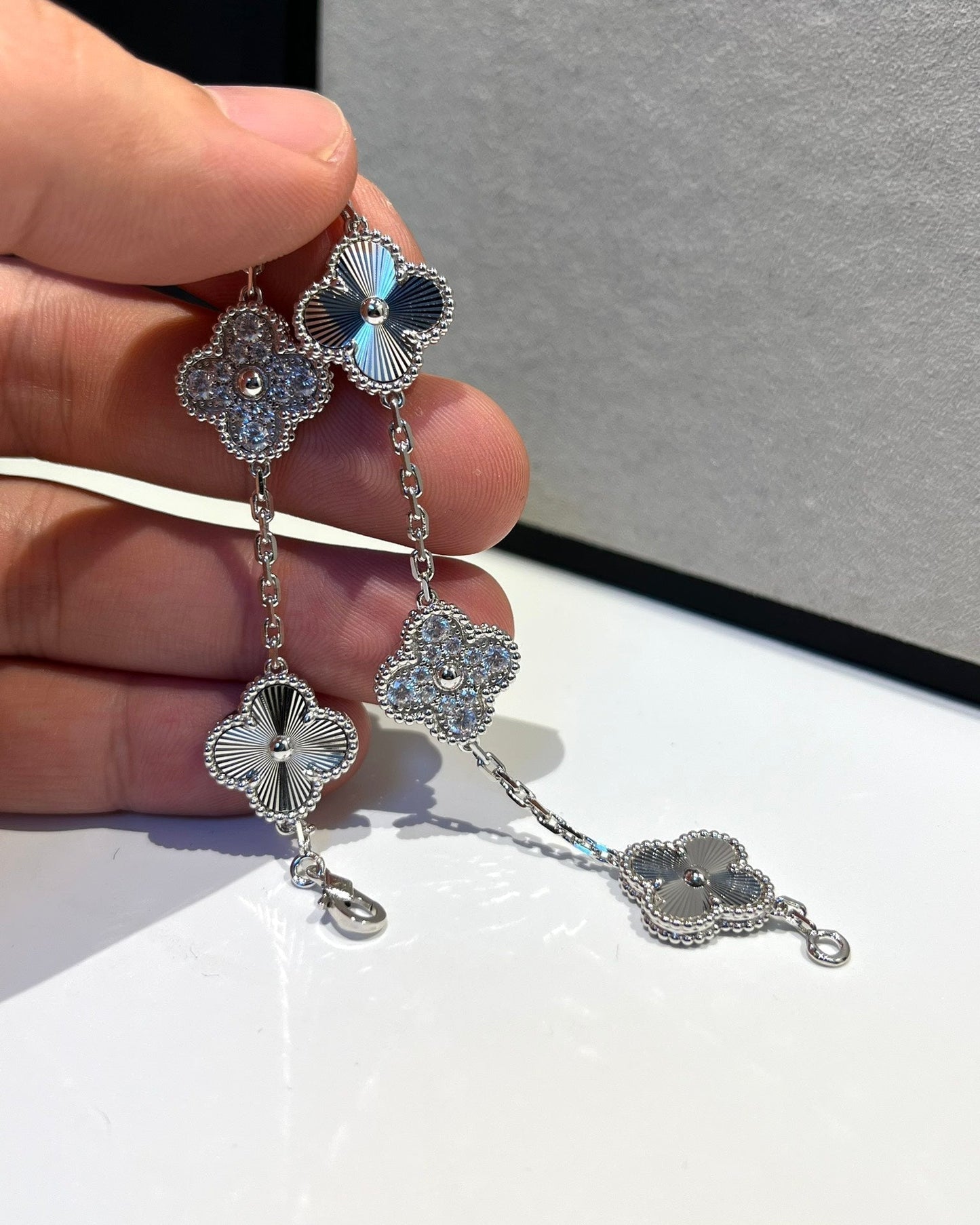 [Kincade Jewelrys]CLOVER 5 MOTIF SILVER DIAMOND BRACELET