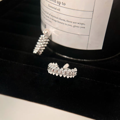 [Kincade Jewelrys]CLASH SMALL HOOP EARRINGS