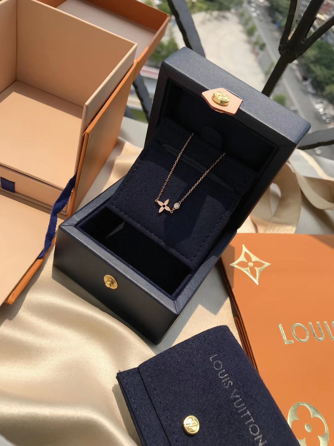 [Kincade Jewelrys]BLOSSOM PENDANT PINK GOLD AND DIAMOND