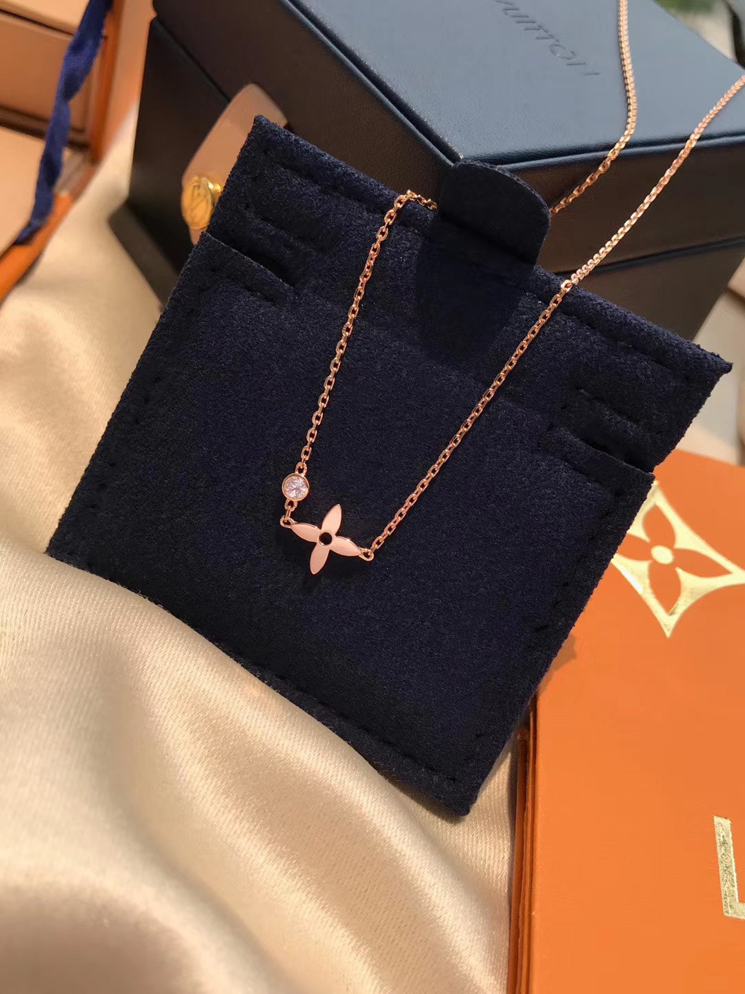 [Kincade Jewelrys]BLOSSOM PENDANT PINK GOLD AND DIAMOND