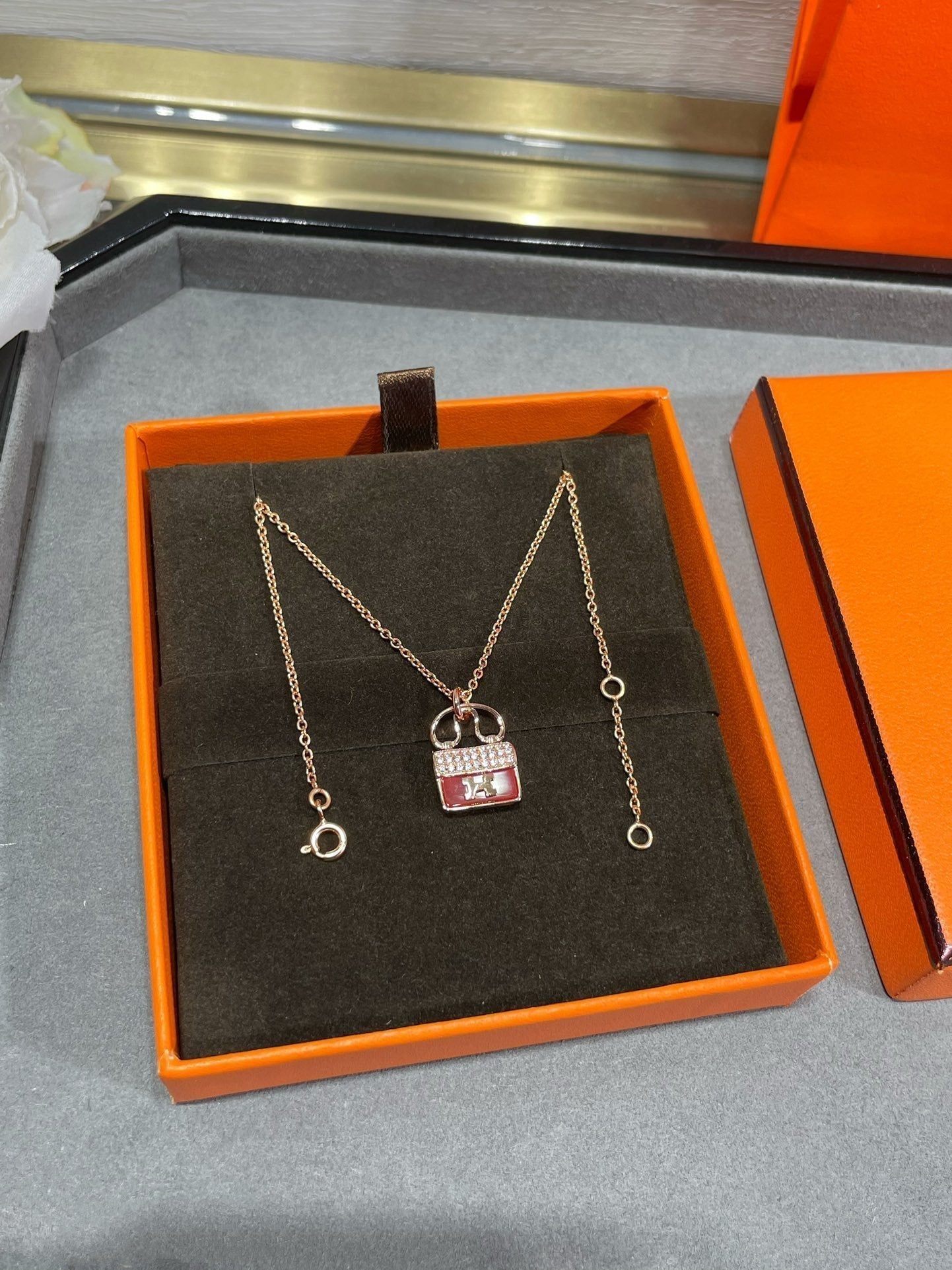 [Kincade Jewelrys]H CIRCE MOISSANITE PENDANT NECKLACE GOLD